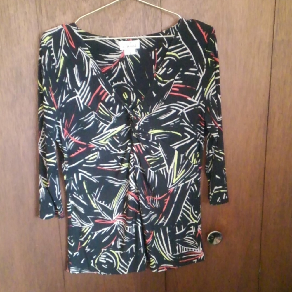 Chaus top women's large. Poly 3/4 sleeve v neck